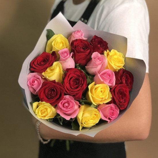 Букеты из роз Букет из 19 роз (40 см)